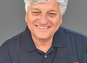 Dennis Giles